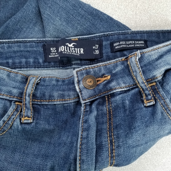 Hollister Distressed Jeans - Picture 11 of 12